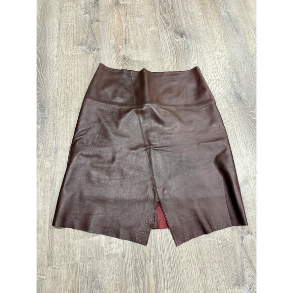CLASSIQUES Entire Leather party Skirt Size 12 LINED MSRP: $350.00 EUC - Picture 3 of 7